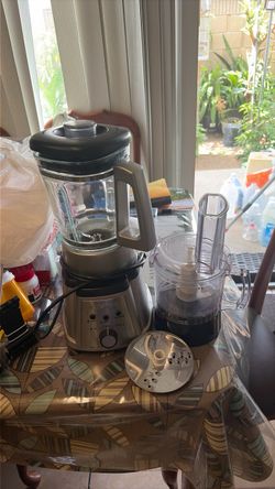 Licuadora cursinart con baso para aser en salads y para rallar keso