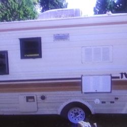Nomad 15' - needs floor partially replaced
