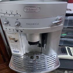 De Longhi Magnifica Super Automatic