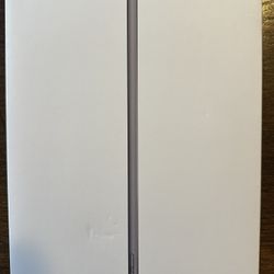 iPad Gen 8, 32 gb