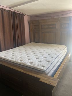 Cali King Bed