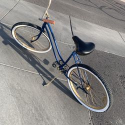Schwinn Beach Cruiser Blue & Gold 