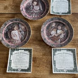 Set Of 3 Plates By Donna Richardson