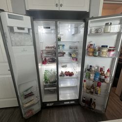 Whirlpool 2 Door Fridge