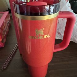 Stanley Cup Scarlet Tinsel