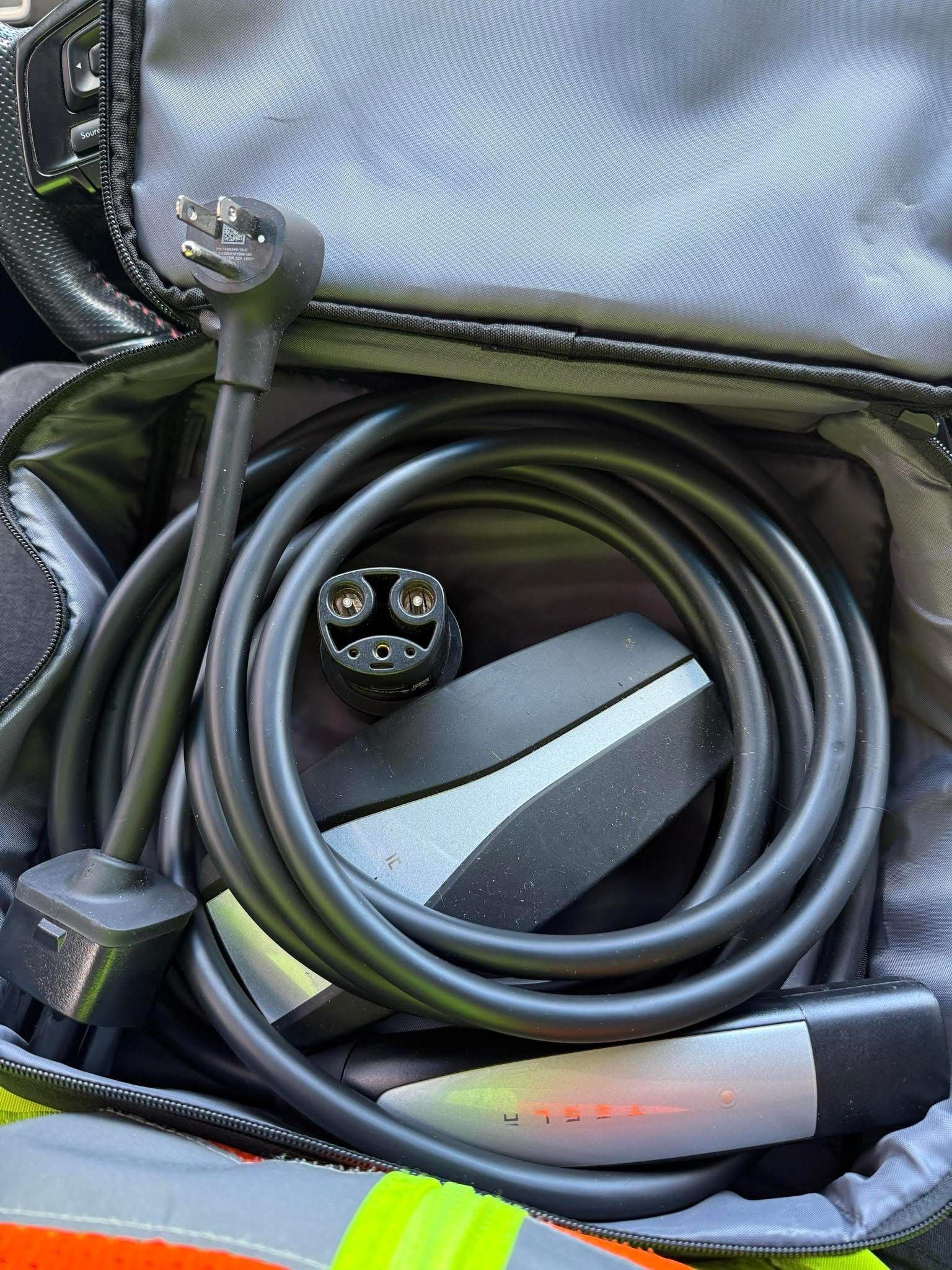 TESLA MOBILE CHARGER 110v & J1772 Adapter