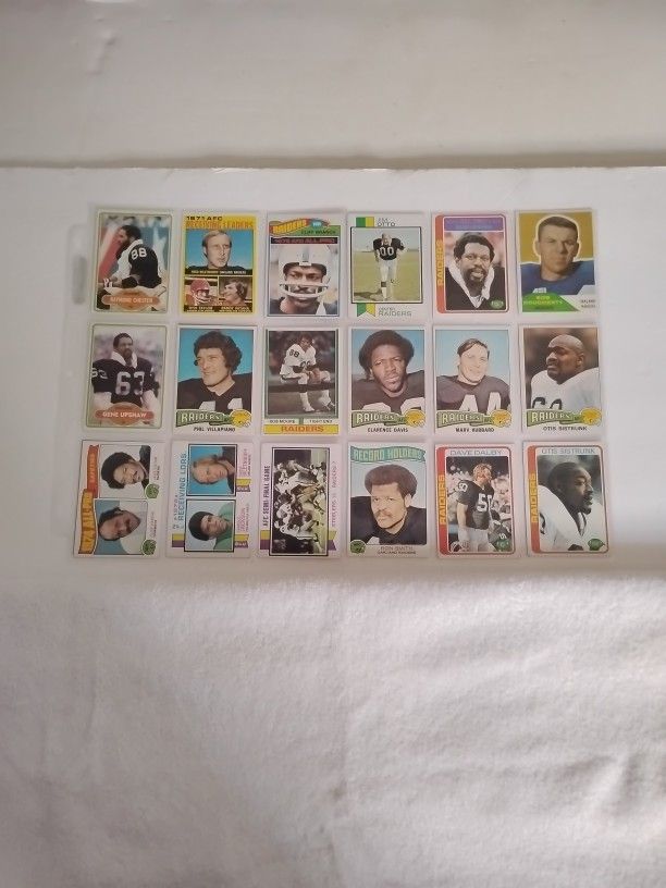Lot Of 18 Vintage Old Raiders Football Cards From 1960's - 1970's