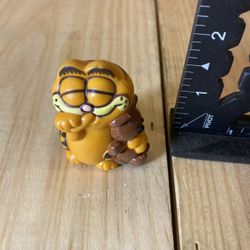 Vintage Garfield Sucking His Thumb Holding Pookie
