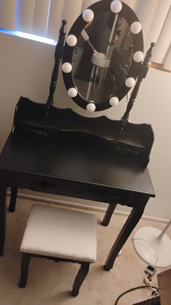Vanity With Light Up Tilt Mirror