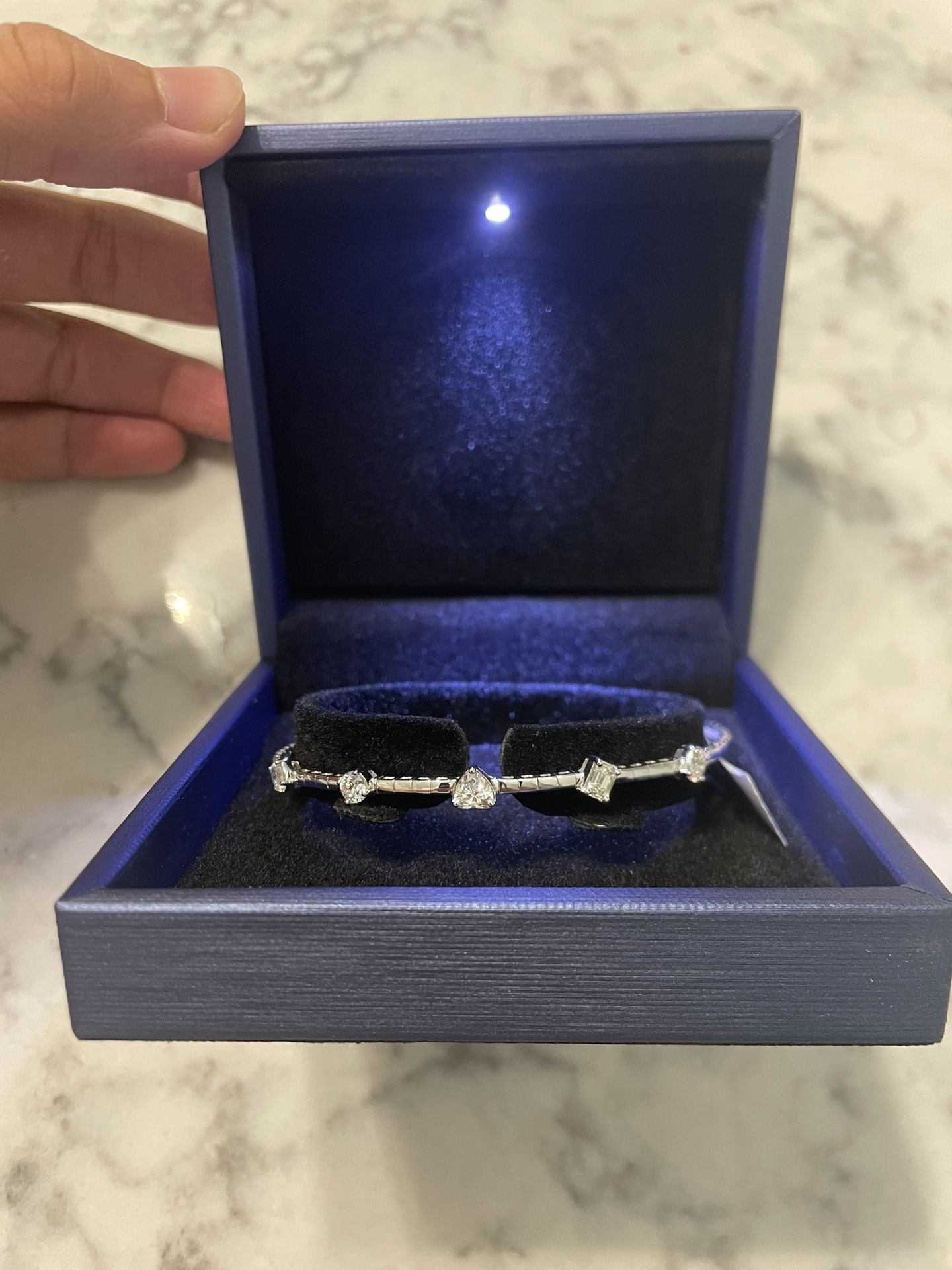 Modani 18k White Gold Diamond Bracelet