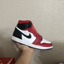 DS Jordan Satin Snake Chicago size 11W 9.5M