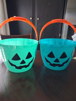 Teal/turquoise LIGHT UP buckets