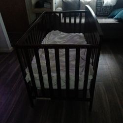 Cuna De https://offerup.com/redirect/?o=QmViZS5CYWJ5 Crib 