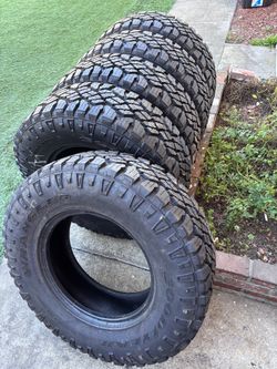 (5) good year tires 285/75/18 tires
