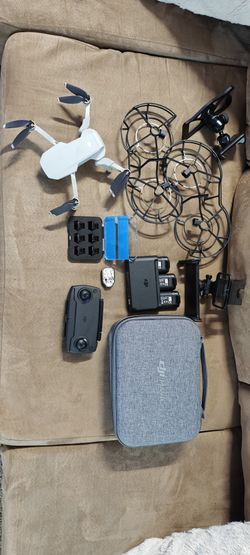 DJI MAVIC MINI W/FLY MORE COMBO plus tiffen lenses N Phone Mount