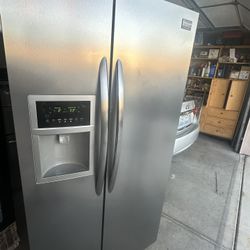 Refrigerador FRIGIDAIRE GALERY