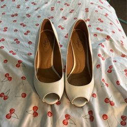 White Open toed Heels