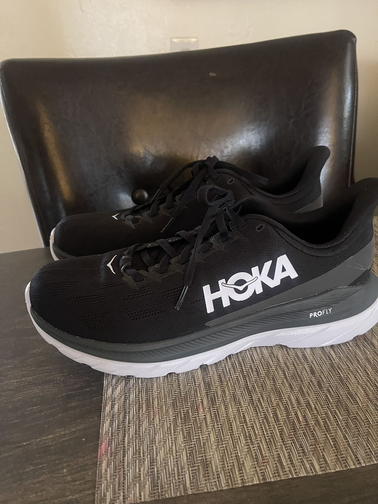 Hoka Profly One One (men’s size 10) for Sale in Phoenix, AZ - OfferUp