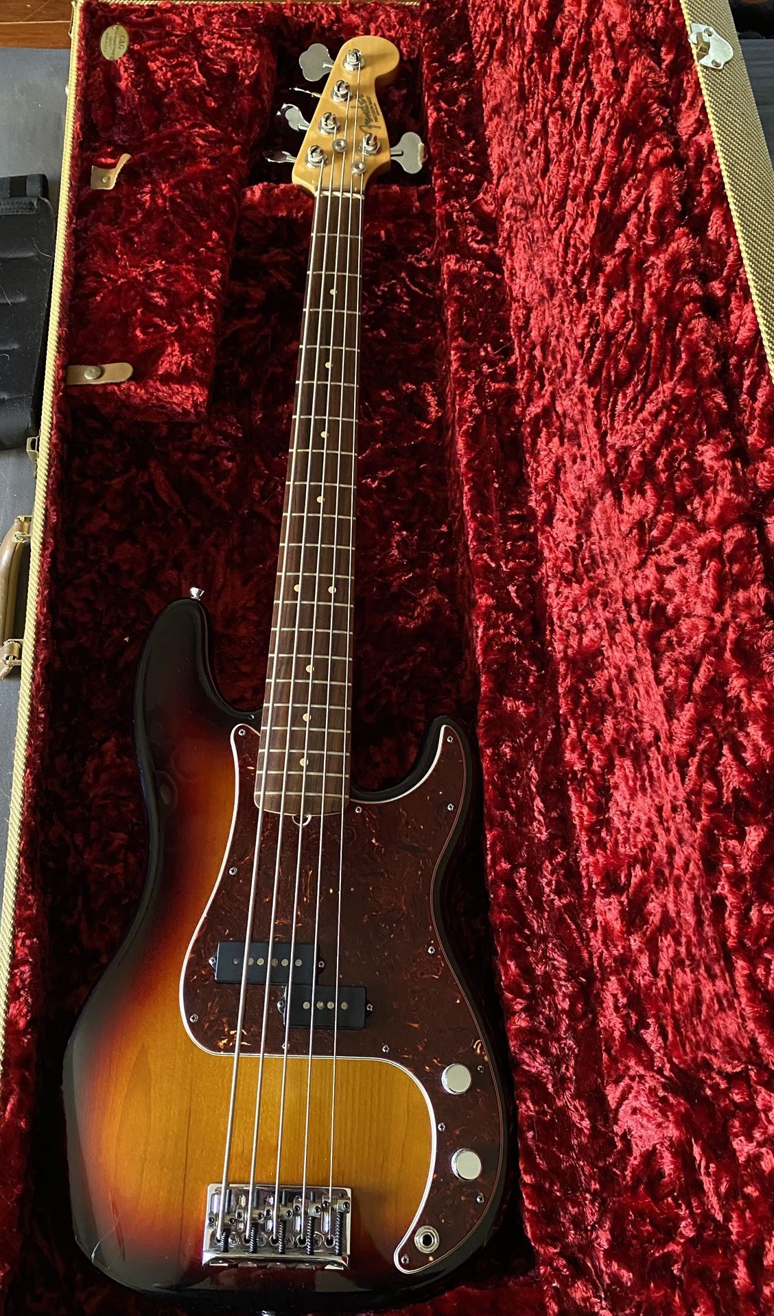 Fender P Bass