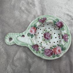 Beautiful Porcelain Tea Strainer 
