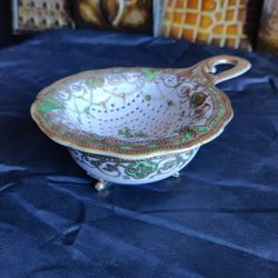 ANTIQUE TEA STRAINER SET