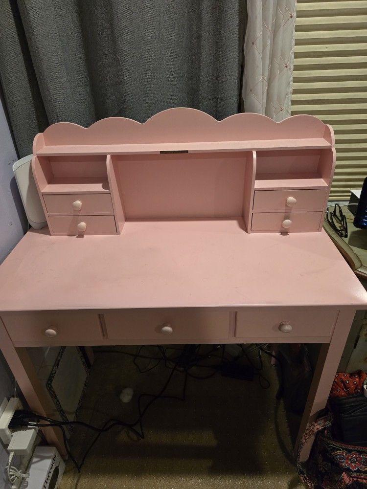 Pink Girls Desk