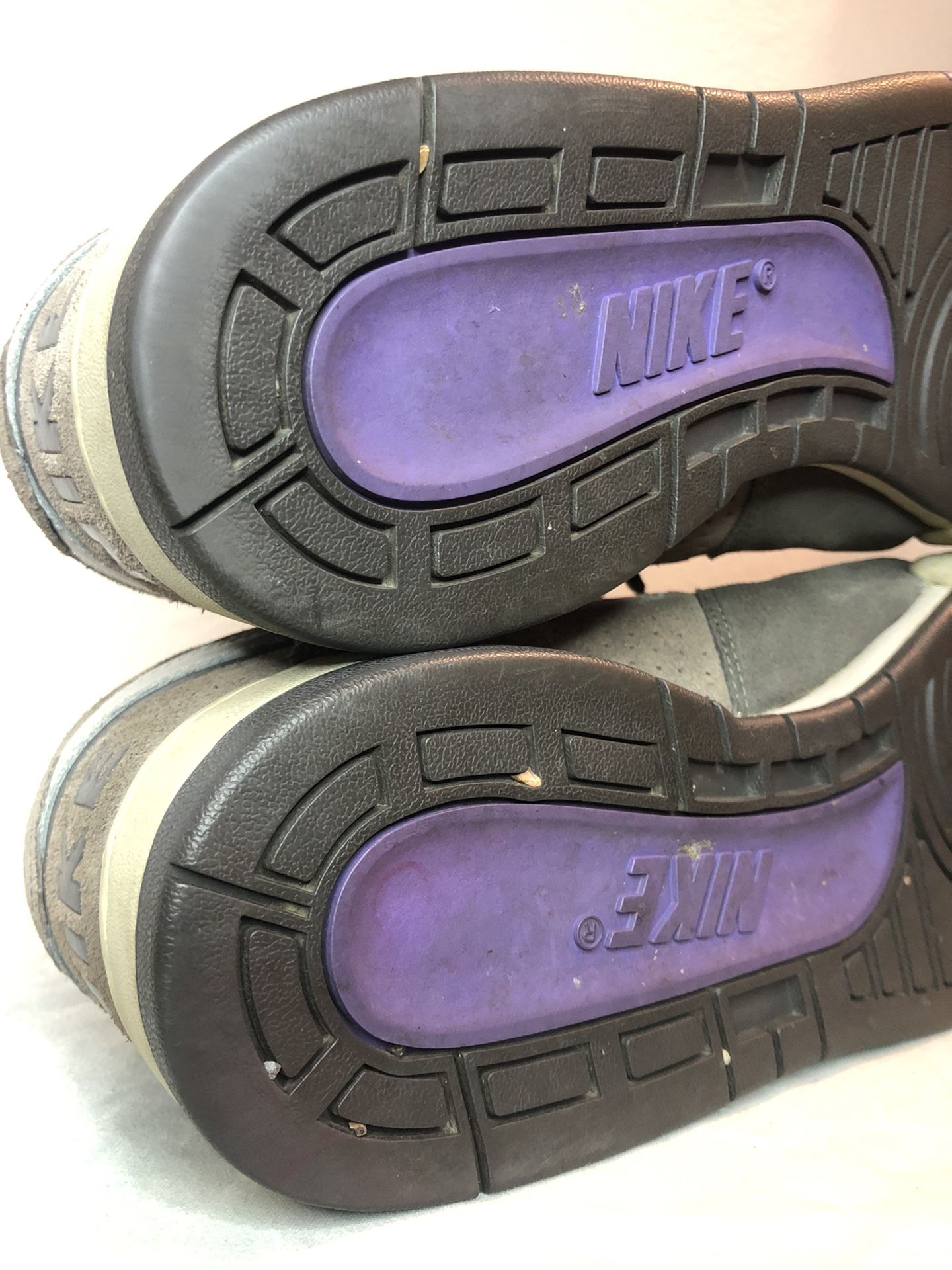 Vintage 2007 Nike Delta Force Swoosh Taupe Suede Men display picture 2