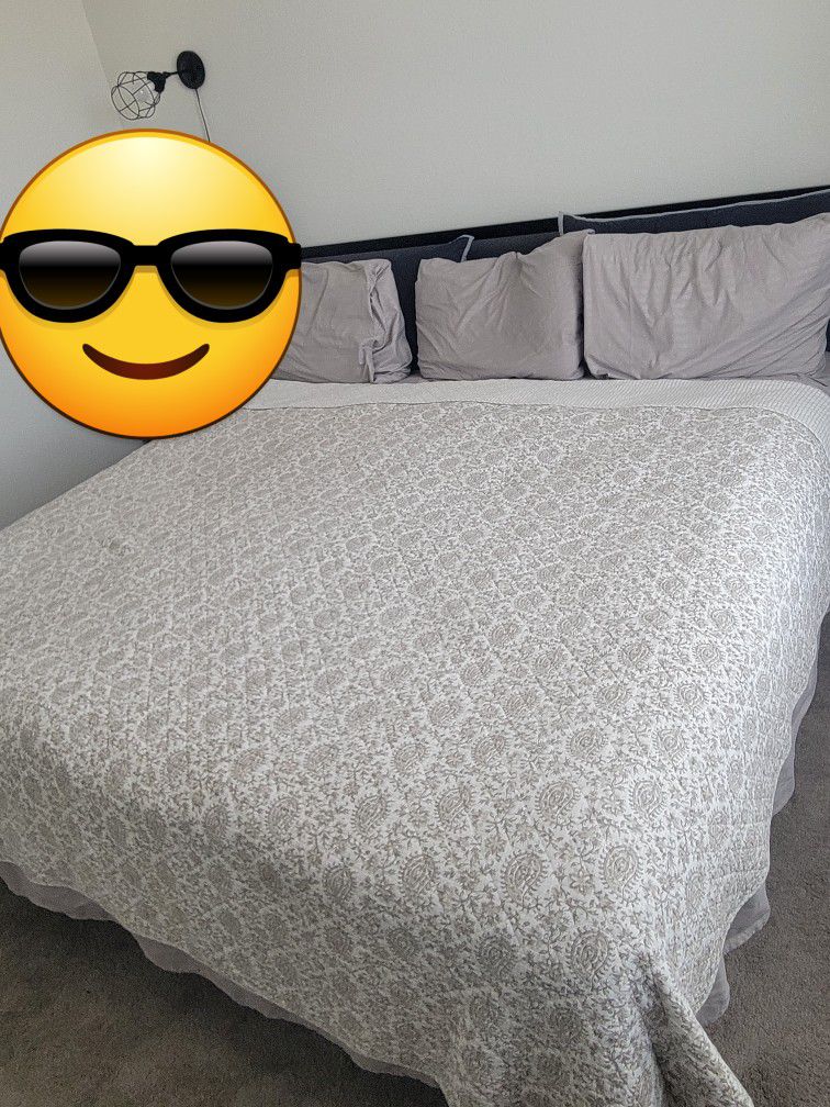 King Size Bed With Mattress For Sale!!!!