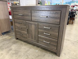 NEW! ASHLEY FURNITURE 6 Drawer Dresser with Aged Silver Pulls and Center Cabinet