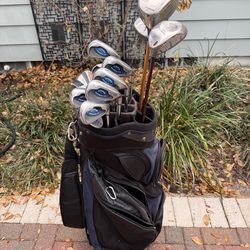 Mens Callaway Steelhead x-16 golf club set.  Complete right handed set with golf bag