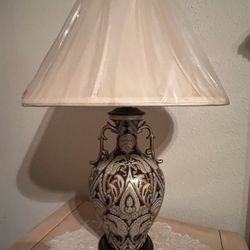 Two Side Table Lamp With Shed
