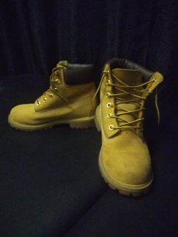 TIMBERLAND SIZE 4 M YOUTH PREMIUM WHEAT BOOTS 12909