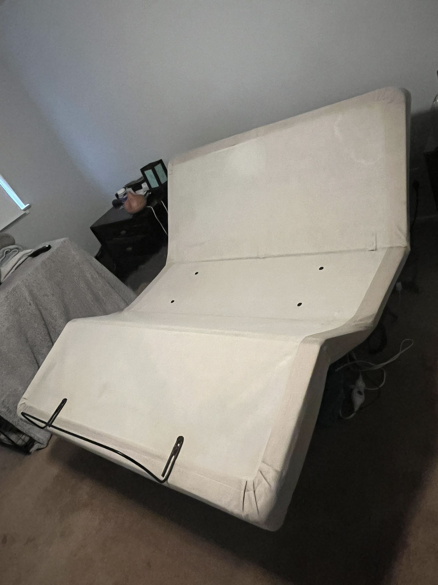Adjustable Queen Size Bed For Sale