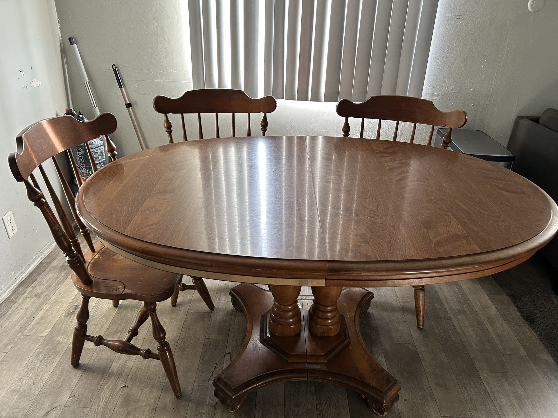 Dinning Table