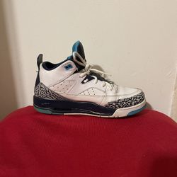 Nike Air Jordan Son Of Mars Low "Hornets" (2014) 580604 105 Size 6Y 7.5 Women’s