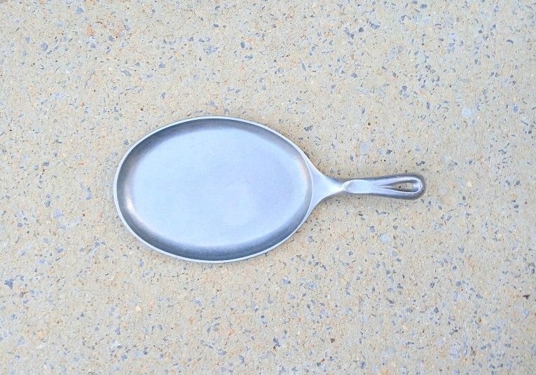 Vintage Wilton Armetale Pewter 15" Oval Sizzle Platter With Handle