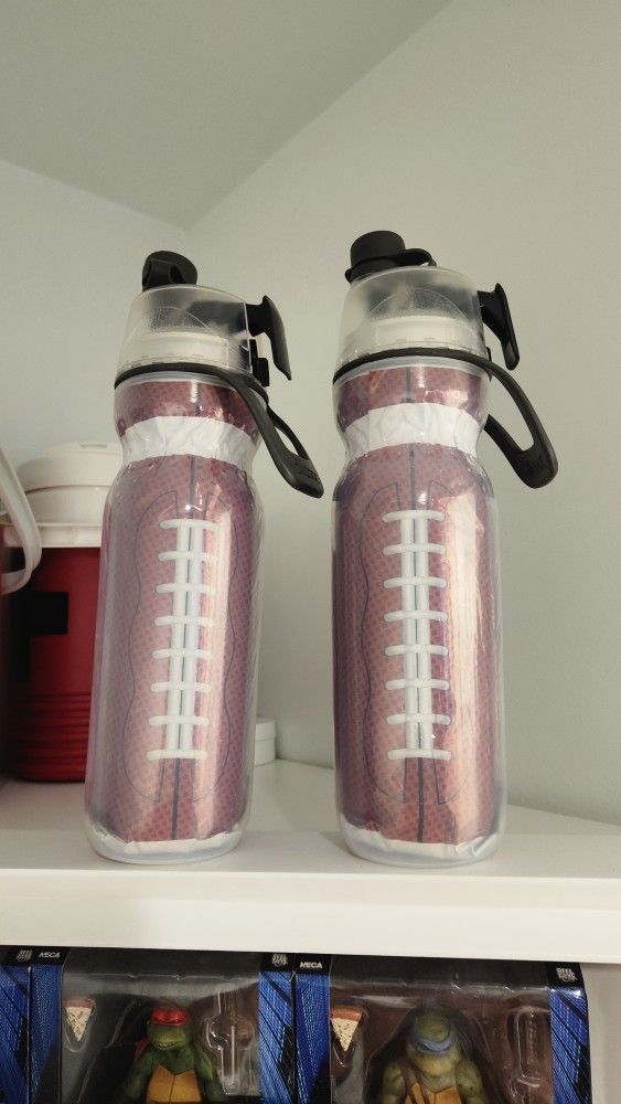 Water Bottles With Built In Misters