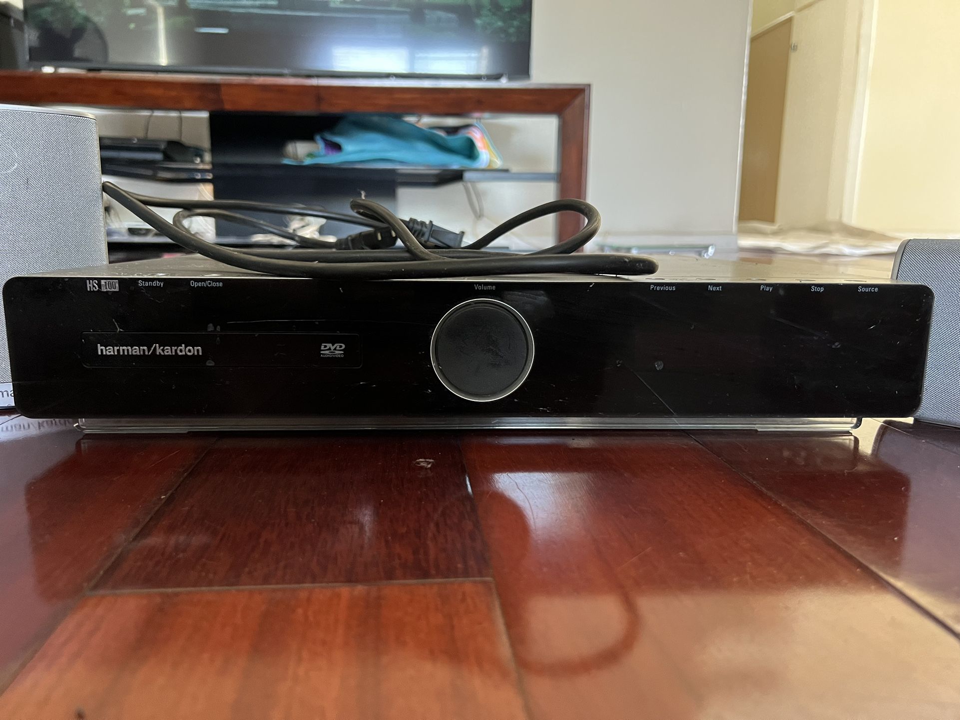 Harmon Kardon HS100 5.1 Home Theater System