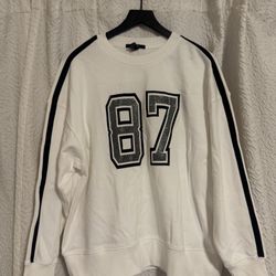 Women’s Forever 21 Sweater NEW 