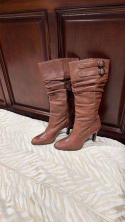 Brown Leather Woman, Boots Size 8-new