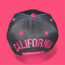 California Snapback Hat – Black & Pink – NEW
