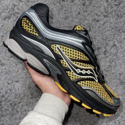 Saucony ProGrid Omni 9