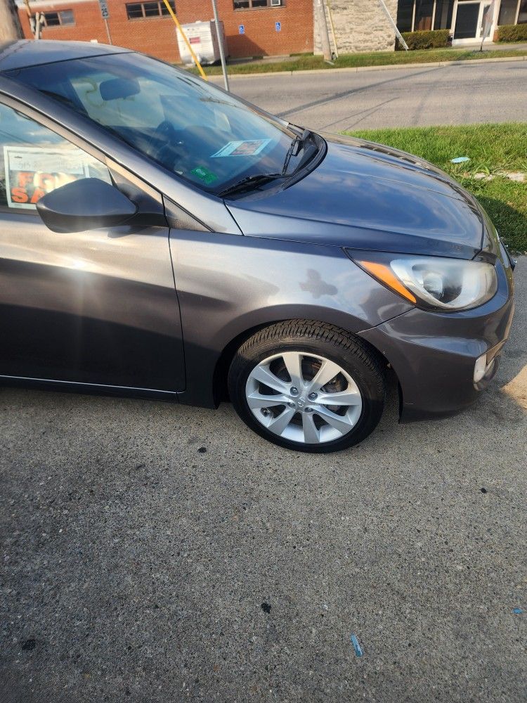 2012 Hyundai Accent