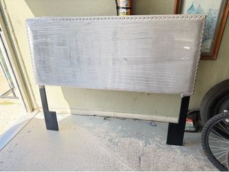 “NEW” FULL / QUEEN SUEDE GRAY HEADBOARD / SILVER BUTTONS