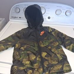 Boys Nike Coat Size 3-t