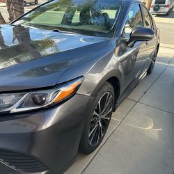 2019 Toyota camry SE