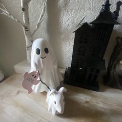 Ghost Walking dog Statue (Goblin & Ghoul) 