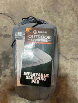 Inflatable sleeping pad