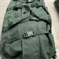 US Army Duffel Bags Version 2 Good Condition