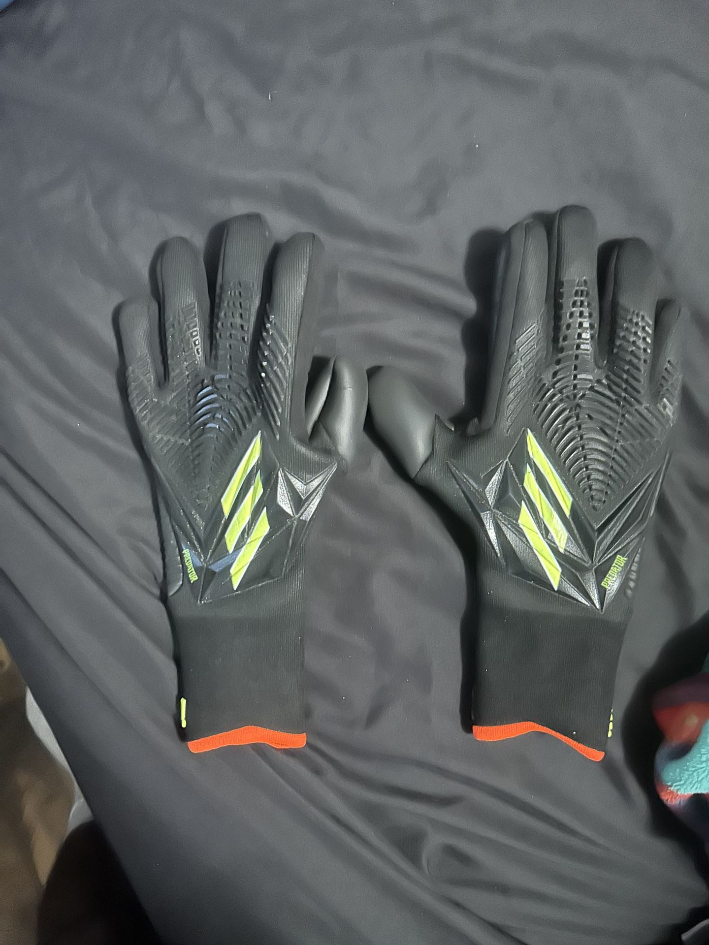 Addidas Pradator Goali Gloves